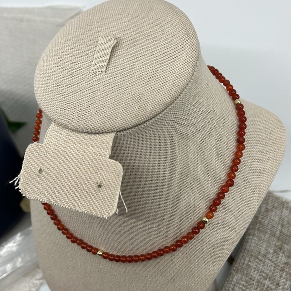 🔴 Vintage Carnelian or Red Coral Beaded Necklace 14k Gold Accents ✨ - Picture 5 of 14